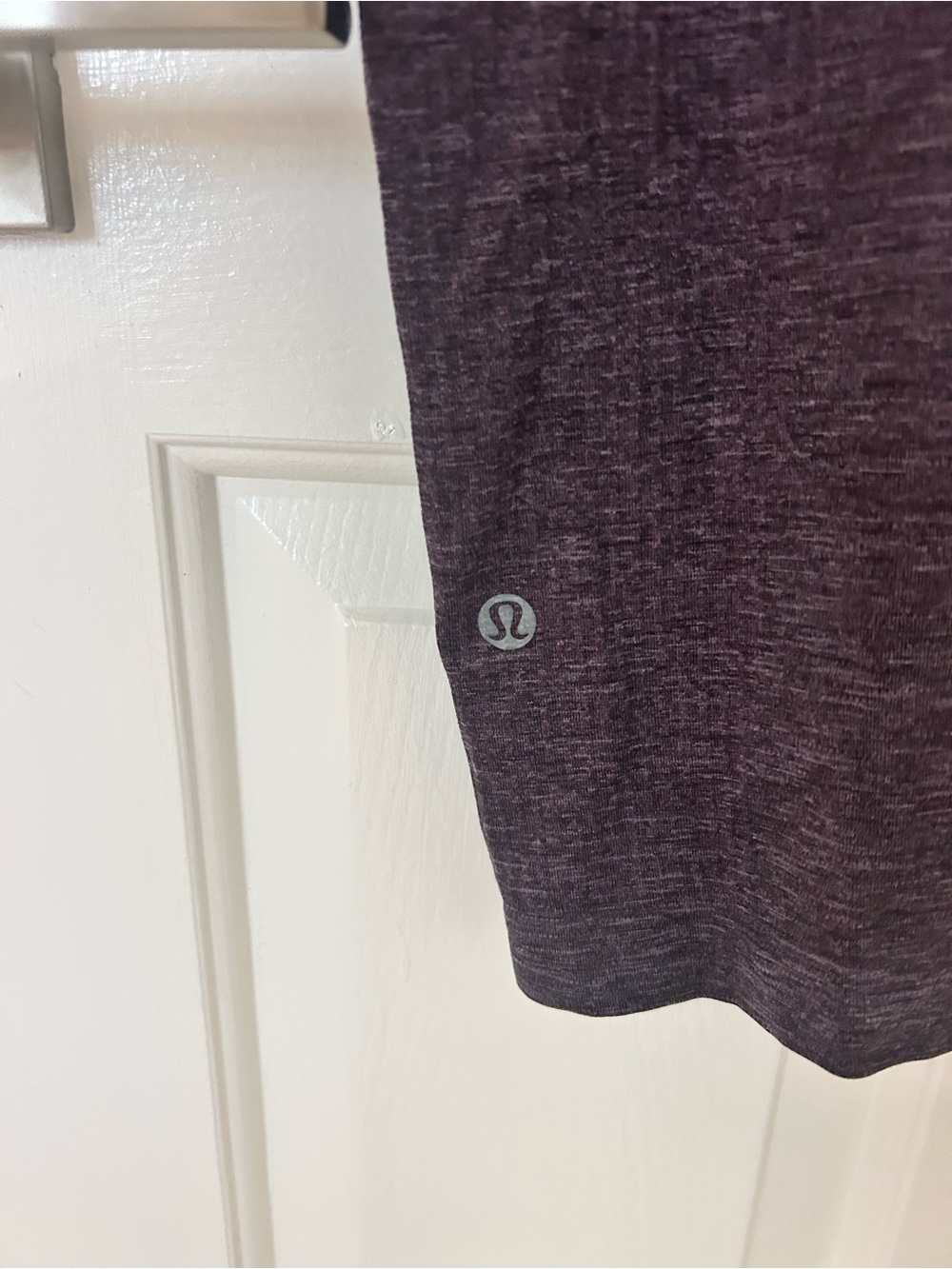 Lululemon Men's Metal Vent Tech Short Sleeve In Heather Grape Mauve - Picture 4 of 5